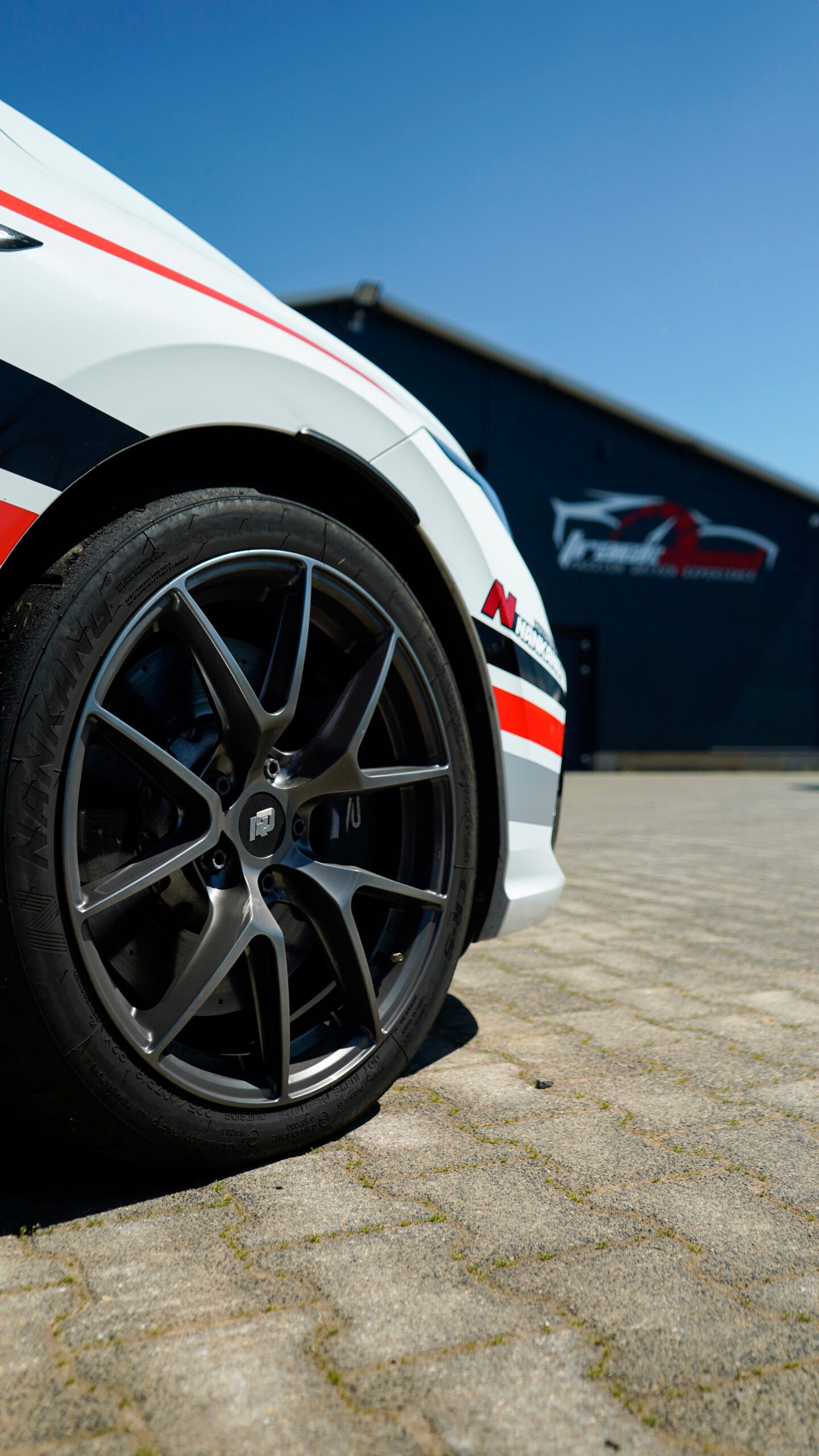 Llantas Racing Division Pista