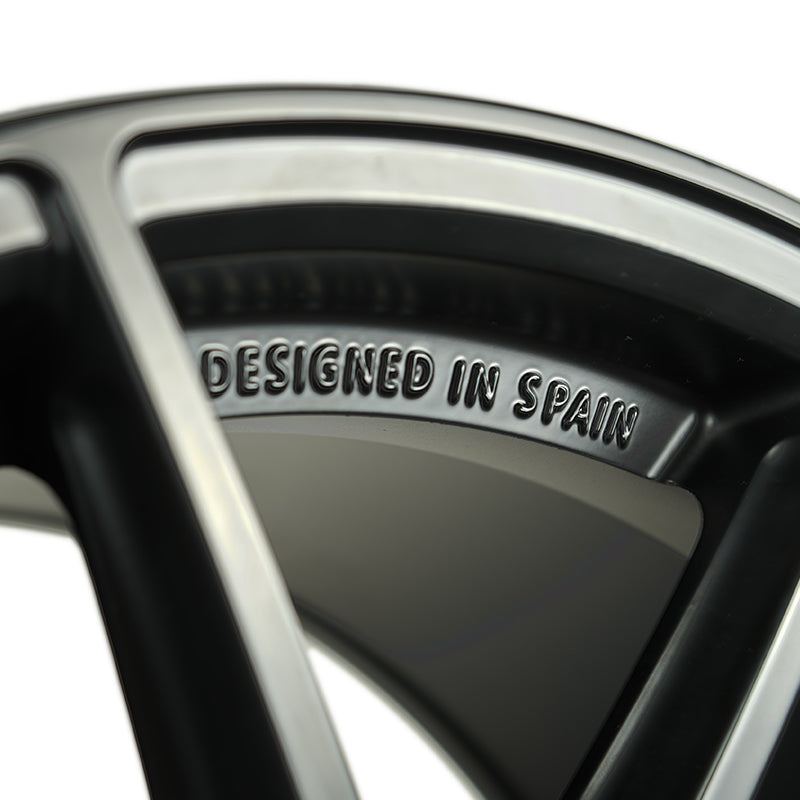 Llantas Racing Division Pista